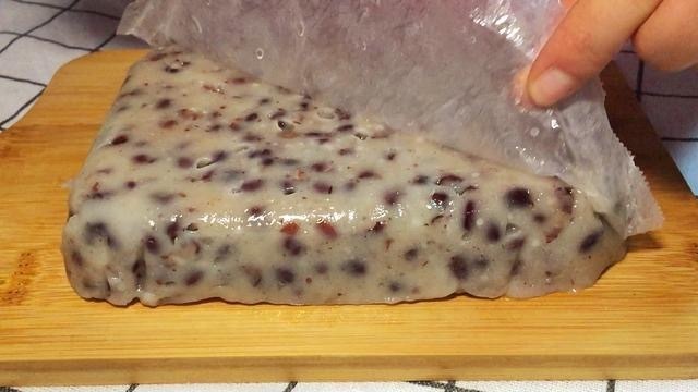 过年蒸年糕,用长糯米还是圆糯米?口感原来差别那么大,长见识了