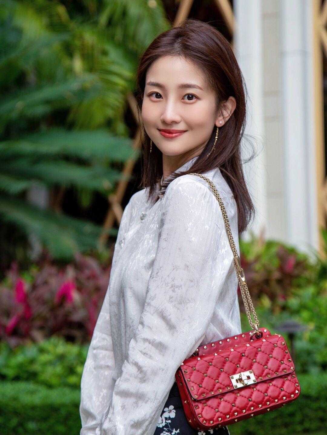 西装外套|又到了穿碎花裙的季节,这几款时髦百搭又减龄,洋气精致不出错