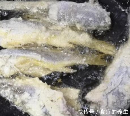 炸小黄鱼,只裹面糊就错了!多加这一料,外焦里嫩,连骨头都香酥