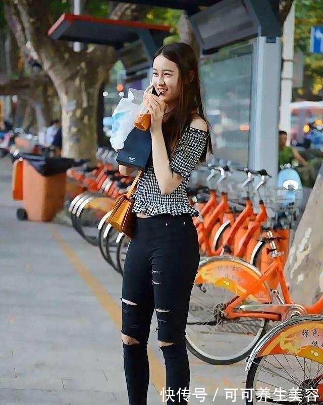 打底衫 黑色打底裤搭配性感上衣,偏甜美风,突出你的身材比例!