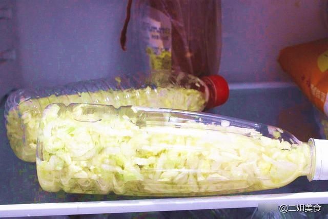 不管腌什么酸菜，都要牢记3个技巧，酸菜不烂不长毛，越放越好吃