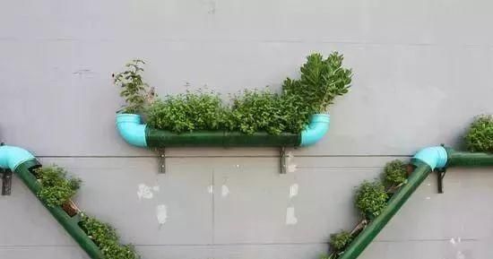 养花占地方？阳台支个架，再养10盆也不挤！