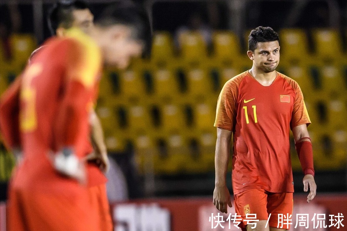 费南多|艾克森拒绝为国足出战,李霄鹏高情商回击,里皮爱徒后悔也晚了