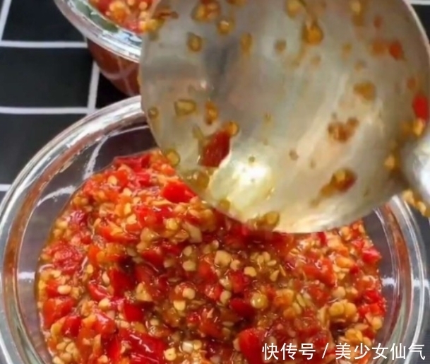 辣椒酱|每年秋天,妈妈会用这辣椒做辣椒酱,越辣越香,辣到爽为止