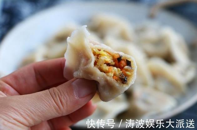 搅拌均匀|除夕又吃猪肉饺子我家最爱此素馅饺子，不油腻还便宜