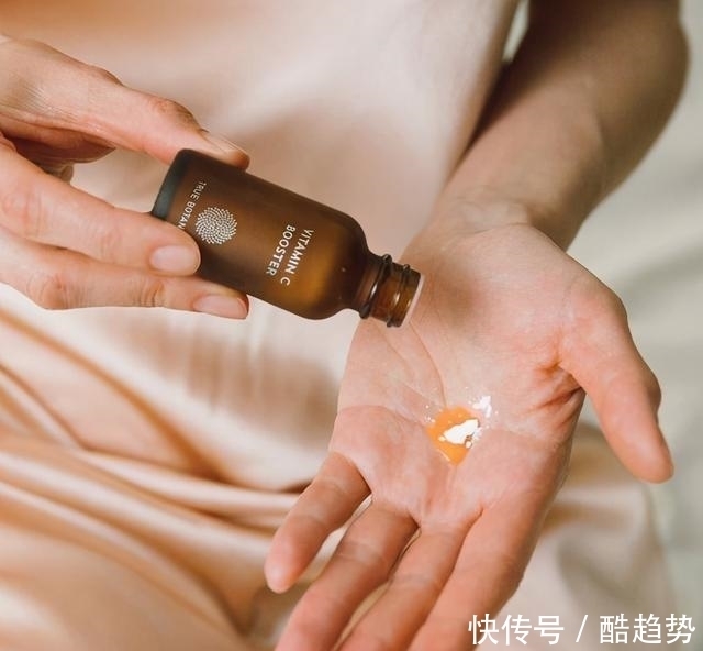 面部ps？有了它，痘印花脸都救活了，保湿度更无可挑剔