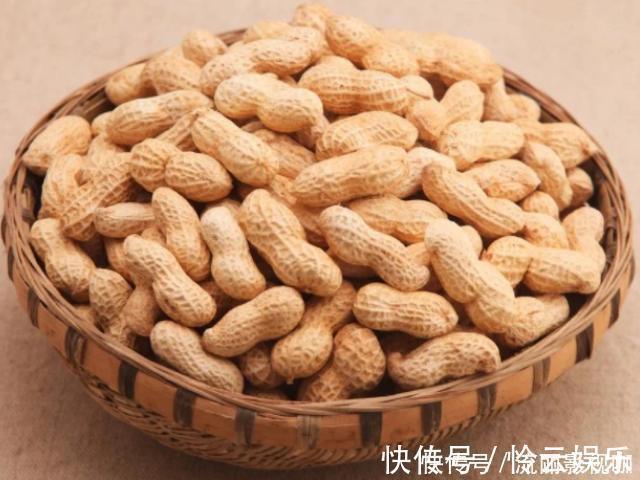 1物|花生配“1物”，胜过地黄丸，男人坚持吃一个月，肾脏或重回18岁