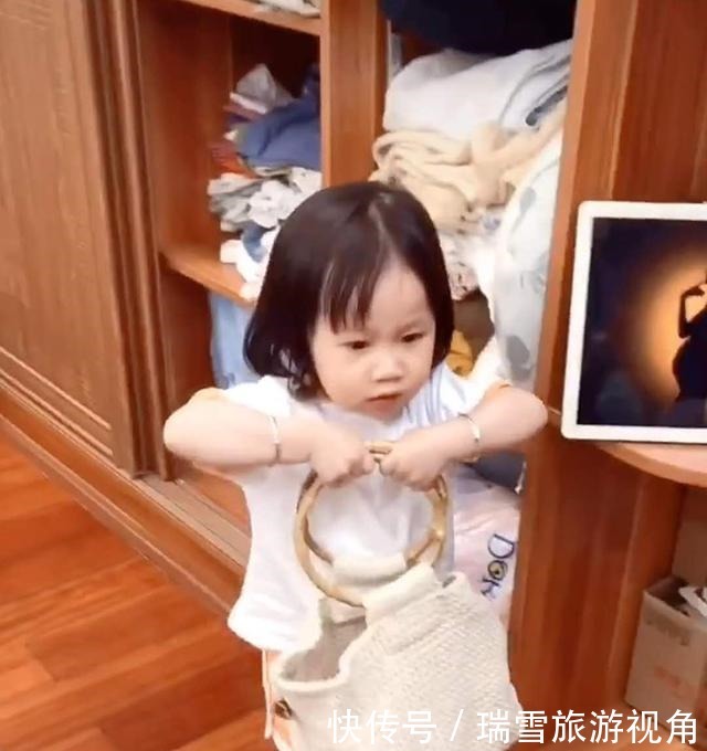 物品|女儿因厌学要离家出走，打包的物品五花八门，妈妈这是去度假吧