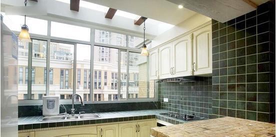 阳台|阳台改造成厨房,经济又实惠,还没有人投诉!