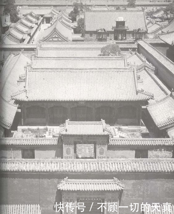 康熙专门给一人修了宫殿,乾隆却住不够,