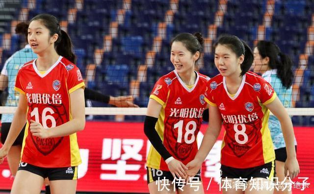 王音迪|下一个龚翔宇来了!女排等来16岁接应新星,遗憾郎平时代没等到她