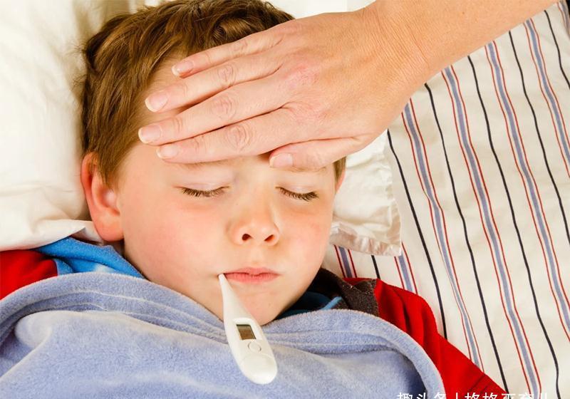 发烧|为什么我的小孩每个月发高烧和喉咙发炎,吃什么才能提高免疫力?