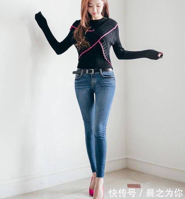 小姐姐 潮范十足的牛仔裤美女,年轻又漂亮,非常吸引眼球!