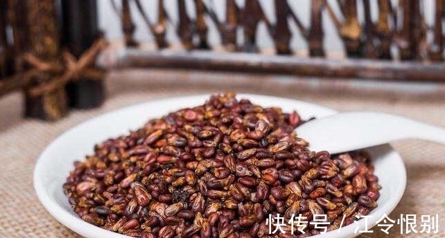 阿司匹林|家中的小物,女人睡前用它抹脸,一周就能抚平皱纹,皮肤白嫩细腻