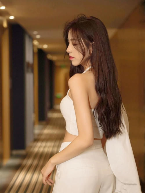 刘思瑶网暴后想参加综艺翻身?看到“选手名单”后,竞争压力可真大