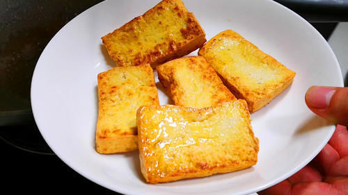 冷天我就爱做这鱼,刺少肉嫩营养高,热热乎乎炖一锅,冬天吃最香