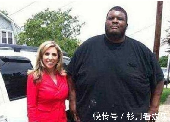 相扑运动员|重800斤相扑王,娶100斤娇妻,婚后一年离世,妻子继承遗产失踪