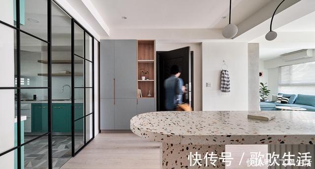 视觉效果|这才是生活，他买下143㎡大平层，保留一间卧室，只为住着舒适