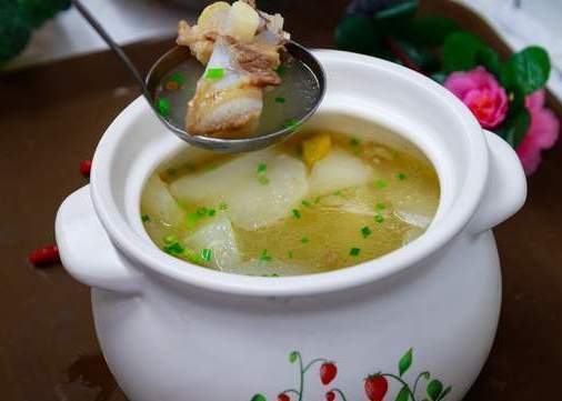 不管炖肉还是排骨,3种调料不能放,不然汤不鲜肉不香,还有怪味