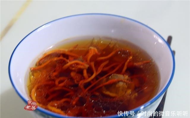 父亲过生日在家里聚餐，我下厨做了8菜1汤，分量十足又实惠