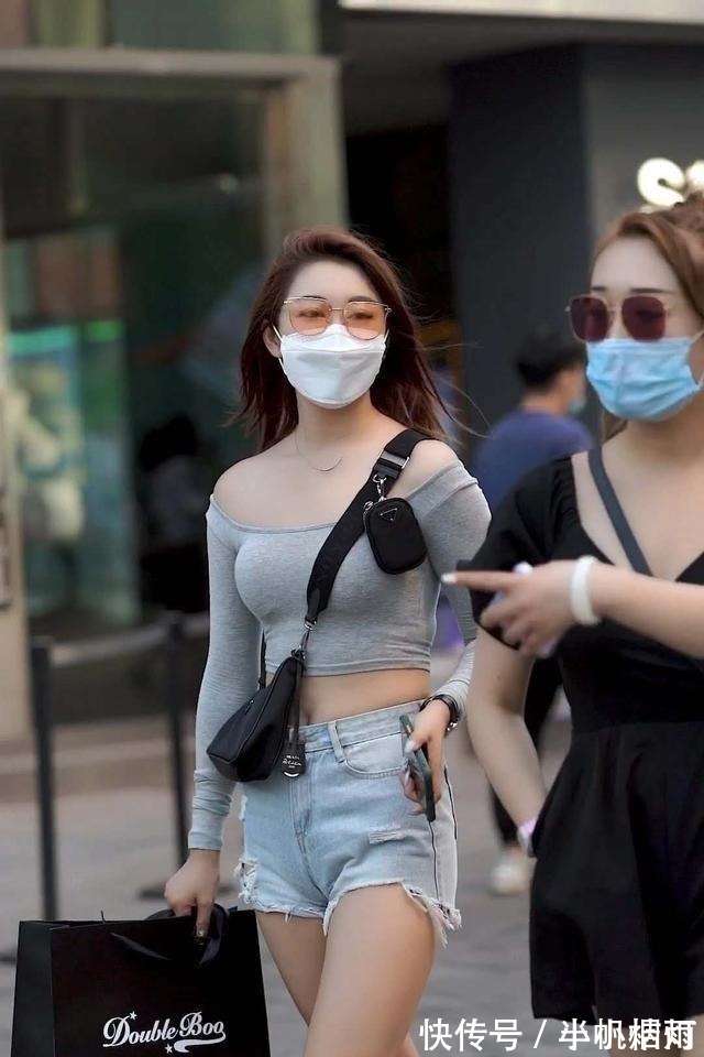 高腰 温柔有质感的打底裤穿搭,利落又不乏活力感,非常迷人!