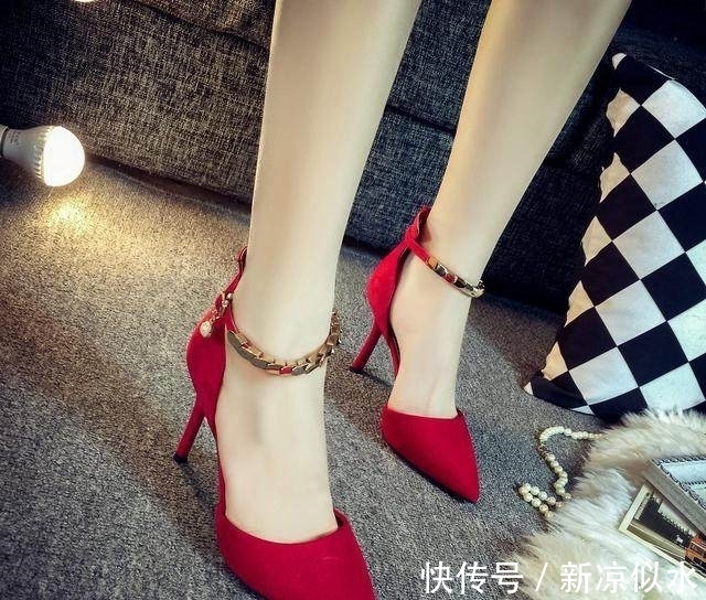 高跟鞋|你需要这样一双鞋,穿出优雅女神范