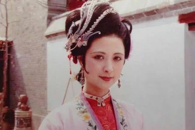 正室|善与恶的对决:尤二姐不是败给了王熙凤,而是败给了自己3个弱点