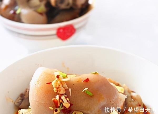 女性害怕老太快，可以多吃z这3种食物，排毒养颜，增强体质！