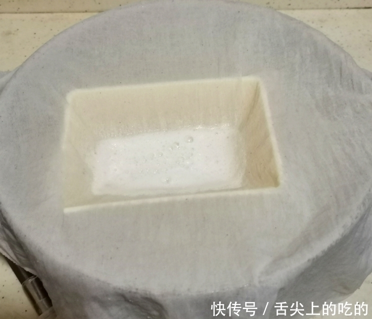 想吃豆腐很简单,一碗黄豆在家就可以搞定,又香又嫩零添加