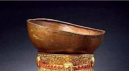 制成|南宋一皇帝陵墓被盗,头骨被制成酒杯,为何百年后依然完好无损?