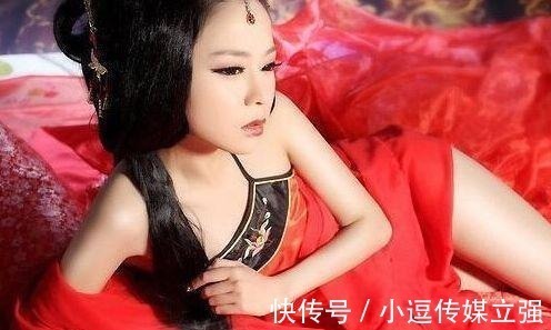 黄花闺女#乾隆出一上联 昨日黄花闺女 美女对出下联 堪称千古绝对