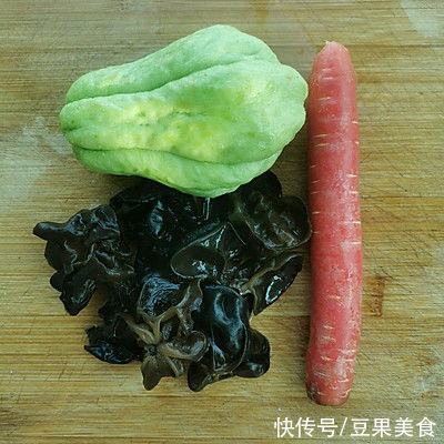 超级简单的炒佛手瓜，赶快get起来