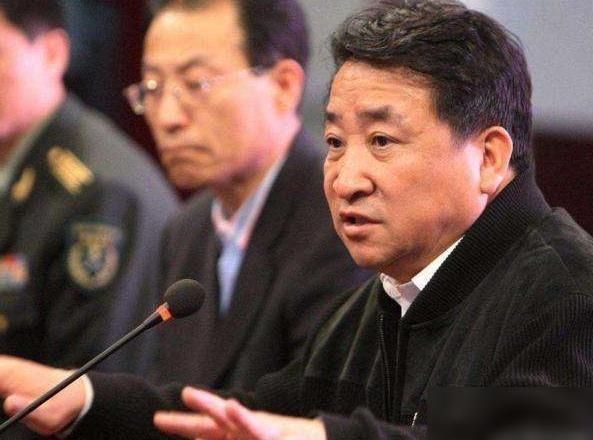 偏偏|相声界两大泰斗,一个自命不凡一个偏偏江郎才尽