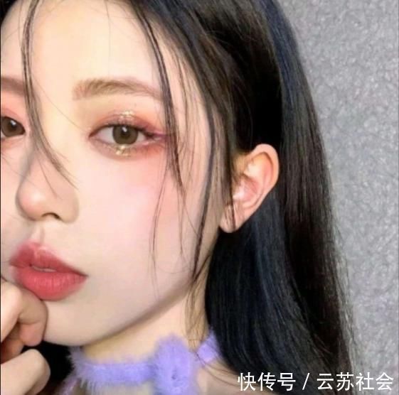 女生|脸上这“3地方”凸起的女生,是标准的“樱花脸”,全中铁定被暗恋