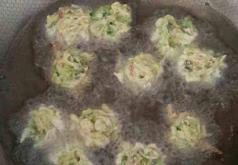 萝卜丸子好吃有诀窍，记住4个技巧，丸子不散碎，酥脆里软还好吃