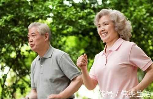 睡眠|晚上常失眠，让人烦躁不安，教你几个小方法，助你一觉睡到大天亮