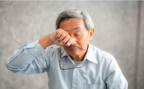  急性发作|脑部若有这4个表现，警惕脑梗随时找上你，做好预防很关键