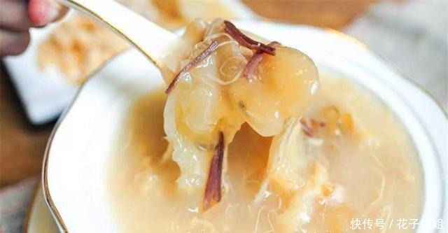 鱼鳔的价值很高,制作成花胶更珍贵,会吃鱼的人才不会把鱼鳔丢掉