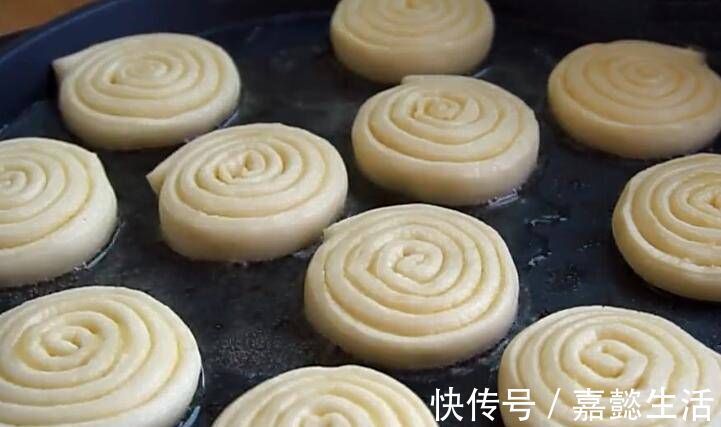 孩子们最喜欢的面食，香甜、松脆，比馒头好吃，凉了也不会硬