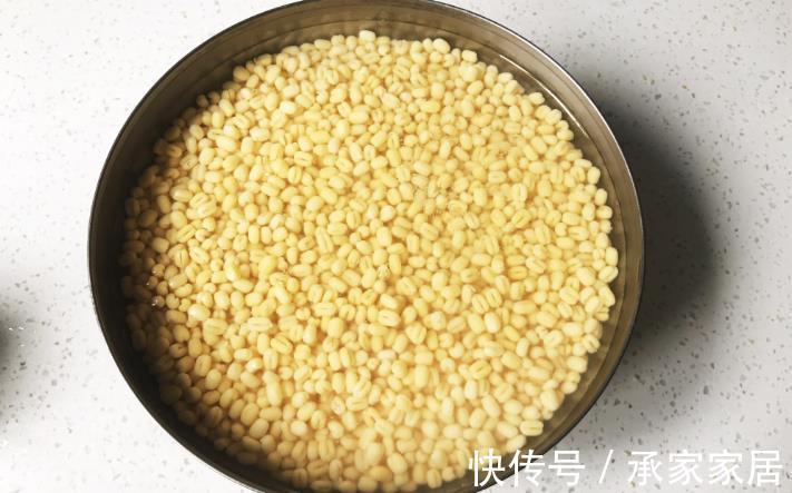 香甜|自制奶香绿豆冰糕，做法简单，香甜绵软，孩子很喜欢吃