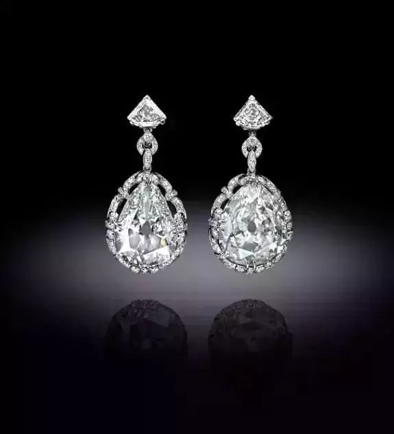 富美|一个论斤买卡地亚珠宝 的女人,是一个怎样的白富美?