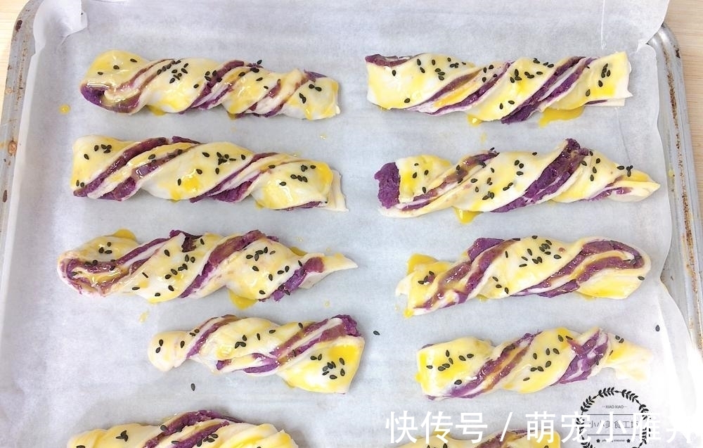 2个紫薯2张手抓饼,教你做美味紫薯卷,无水无油,香甜酥脆真好吃