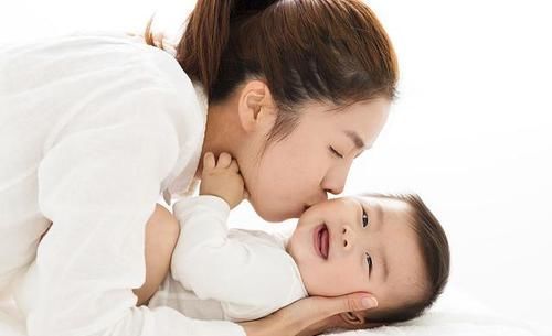 宝宝|给新生儿剪脐带,宝宝疼痛吗?脐带的这些冷知识,孕妈早了解