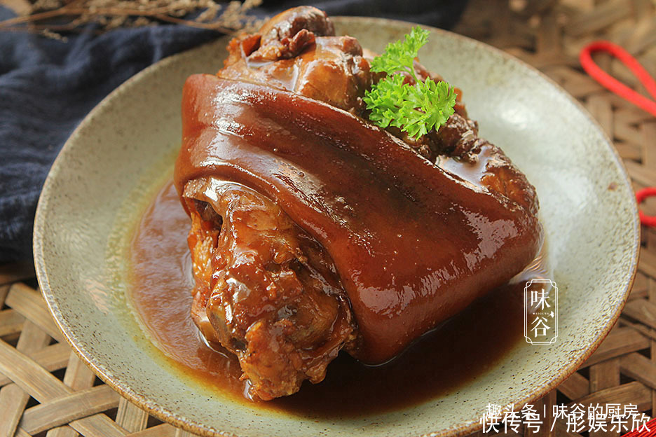 年夜饭少不了此道硬菜,寓意吉祥,咬一口满嘴香,贵点也要吃