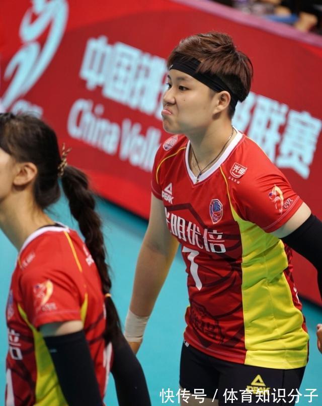 自由人|女排自由人位置大洗牌！3大熱門人選意外落選，26歲黑馬強(qiáng)勢(shì)入圍