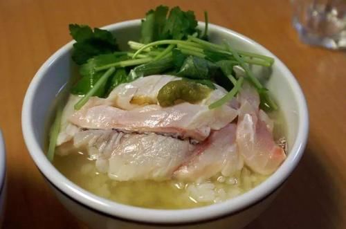 你吃过日式盖饭吗,都可以放在米饭上吃