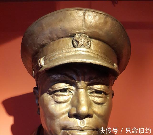 担任|为什么让彭德怀担任中国人民志愿军司令员!