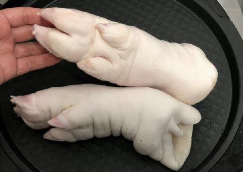 买猪蹄，挑肥的还是瘦的好？牢记这1句顺口溜，下回别再买错