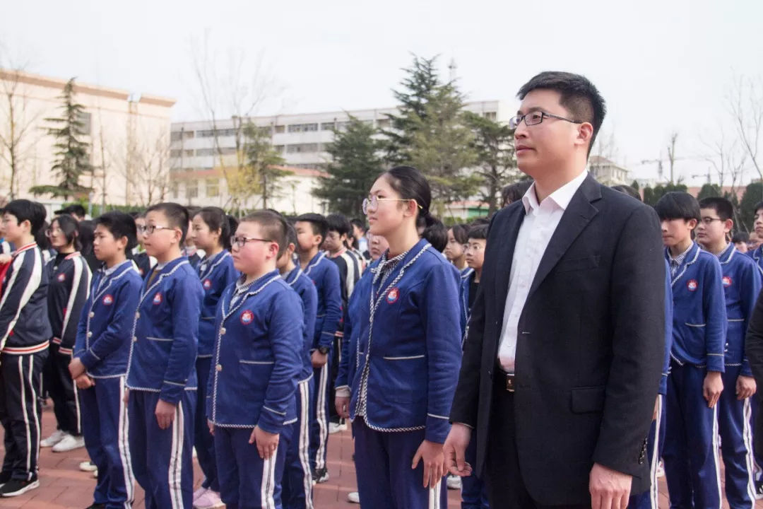 诸城一中慈海学校开展清明节参观王尽美烈士纪念馆活动