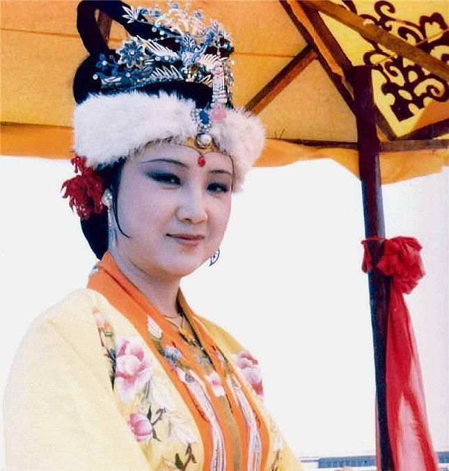 恨之入骨|红楼梦:黛玉直到临死前才看清贾母的真面目,不禁对其恨之入骨